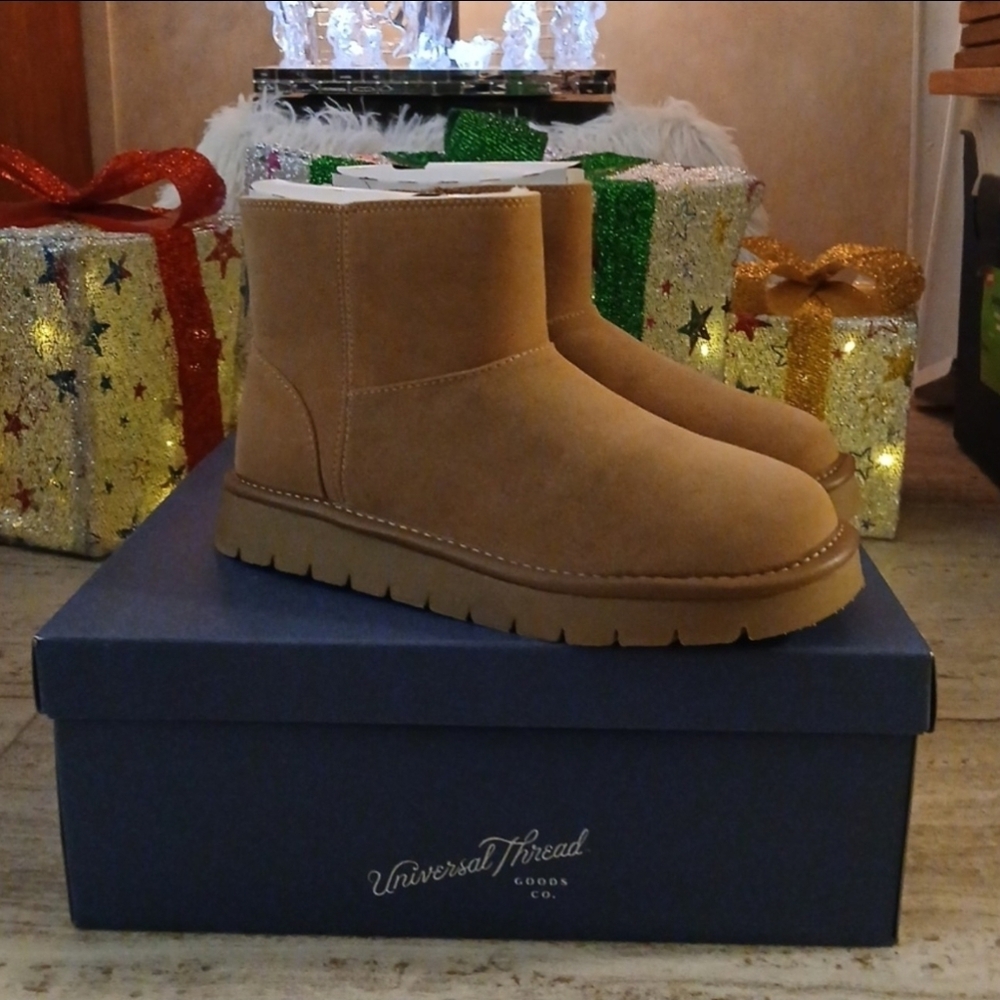 Targets Women’s May Microsuede Boots with Memory Foam Insole